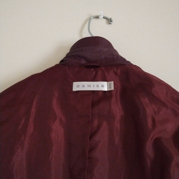 Danier Genuine Leather. Colour Bordeauex Size 2XS - Picture 4 of 5